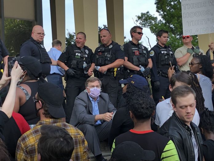 Huntsville Mayor Tommy Battle seeking ‘way forward’ for police after protests, use of tear gas