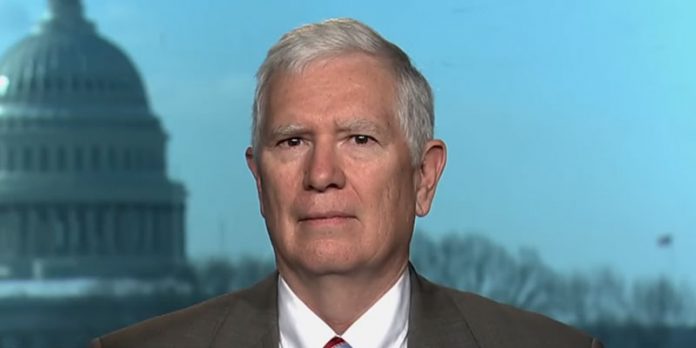 Mo Brooks believes the Kyle Rittenhouse shooting in Kenosha is clear case of ‘self-defense’