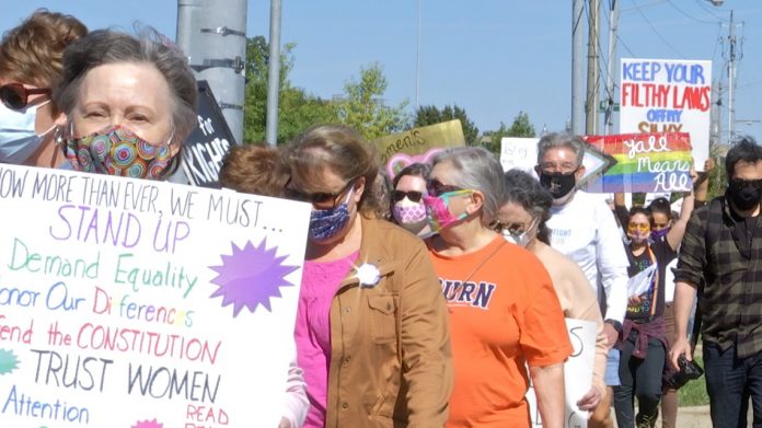Dozens protest SCOTUS nomination at Huntsville Women's March