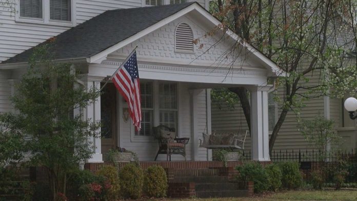 ‘Homes are selling like hotcakes’: Huntsville Realtors talk local housing market