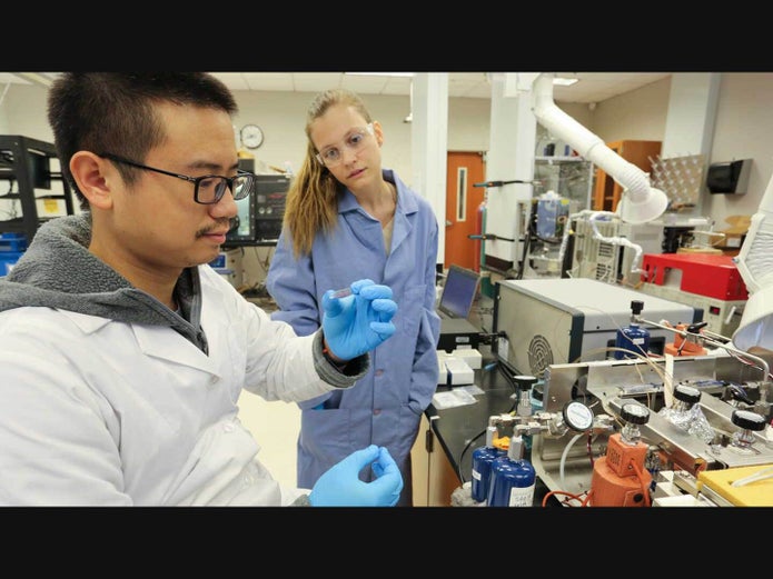 Six UAH Research Programs Rank In Top 20 For Federal Funding